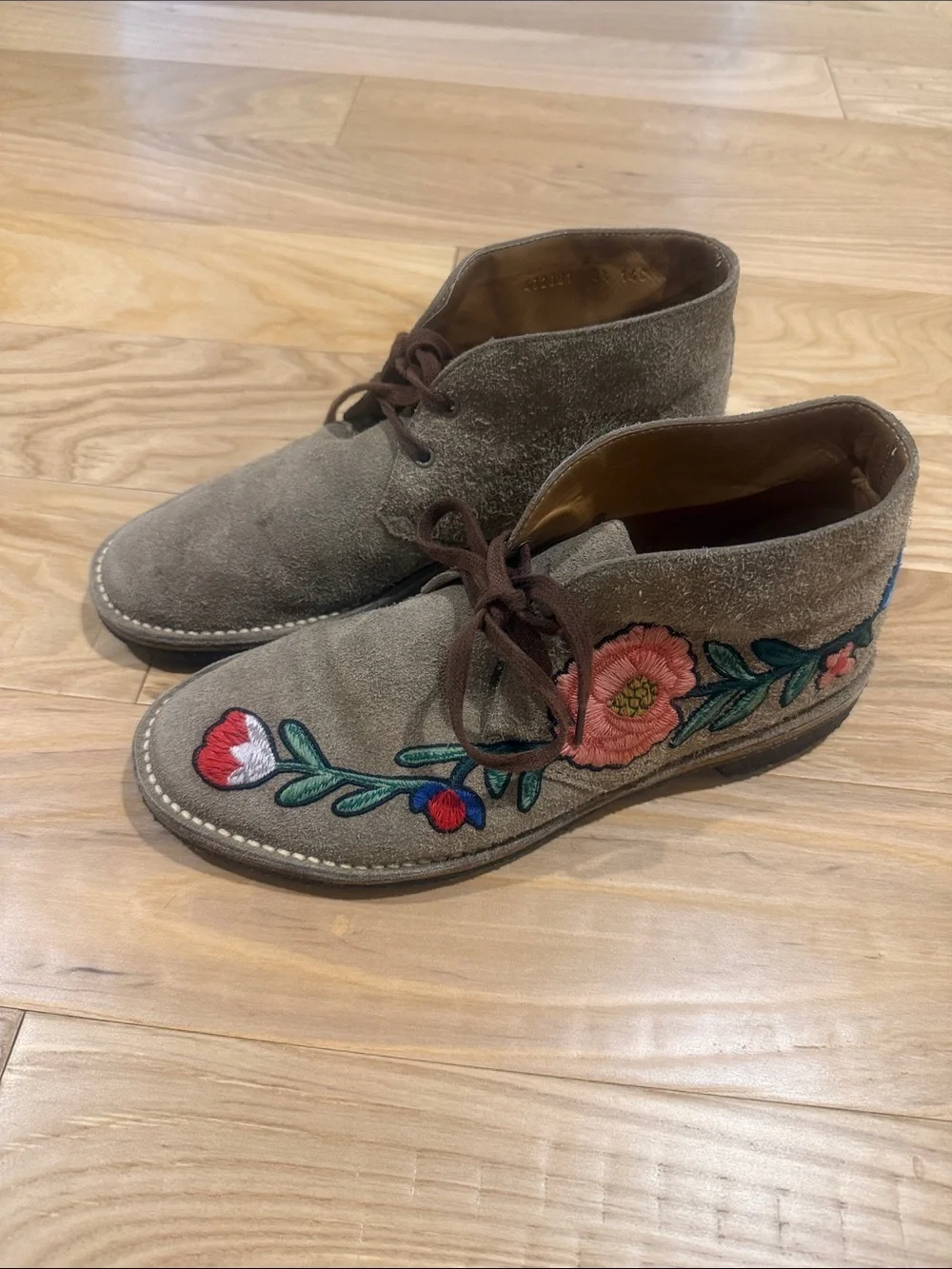 New Moreau Embroidered Chukka Boot (Men)